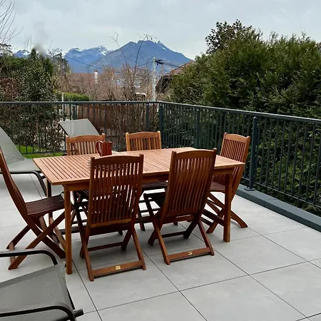 Villa Maison Du Lac, A 10 Min A Pied De La *